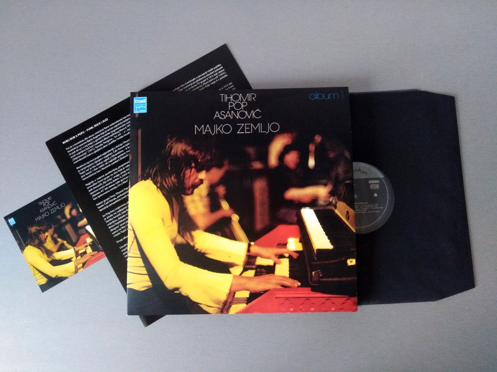 Tihomir Pop Asanovic-Majko Zemljo, Jugoton LP 6084241, 180 gr